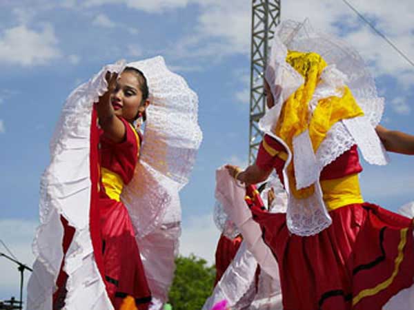 Dancers celebrating Cinco de Mayo.